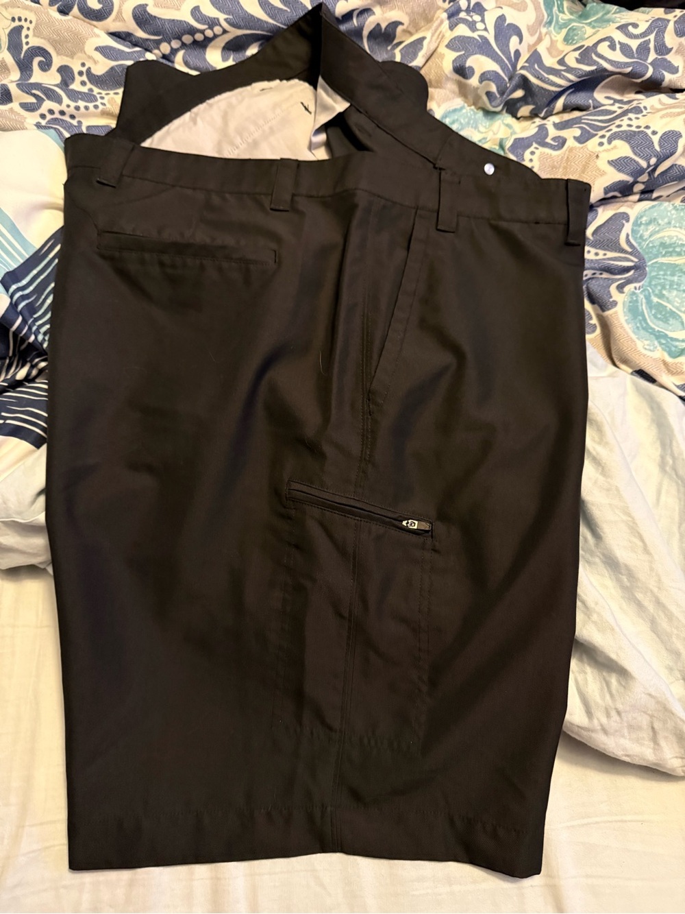 Men's Callaway Golf Shorts - Comfortable Everyday Wear - Picture 2 of 3